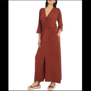 London Times Maxi Dress
Size L
NWOT
$40